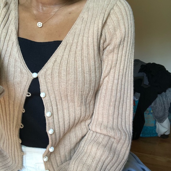 Aritzia Wilfred Pearl Cardigan in Camel - Picture 5 of 6